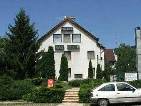 Sas Club Hotel Budapest Exterior foto